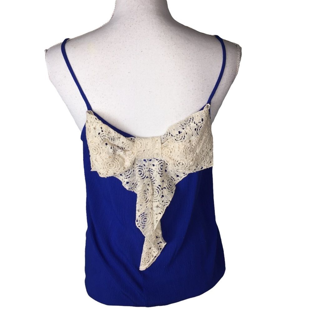 NWOT Large Crochet Lace Bow Blue Tank Top Size Small